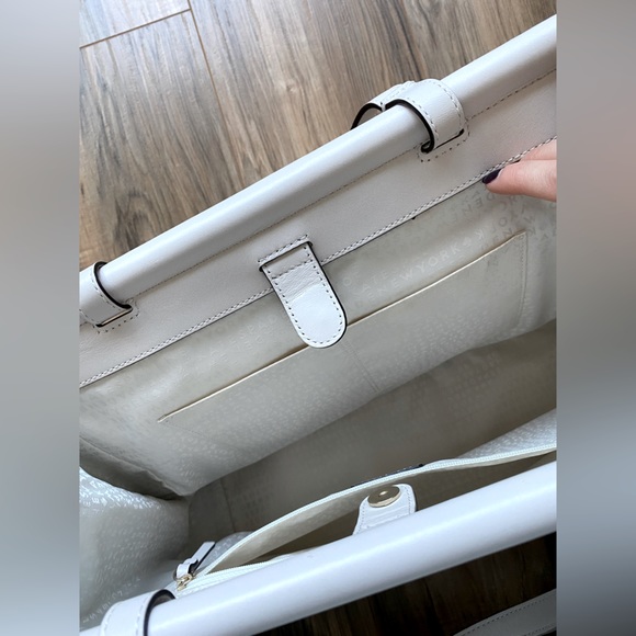 Kate Spade Large Tote - Picture 4 of 4